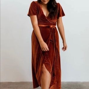 Like-New Baltic Born Andi Copper Ribbed Velvet Wrap in XL
